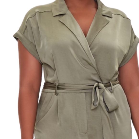 OLIVE GREEN SATIN ☆ COLLAR NECK ☆ JUMPSUIT ☆ NWT - Picture 3 of 9